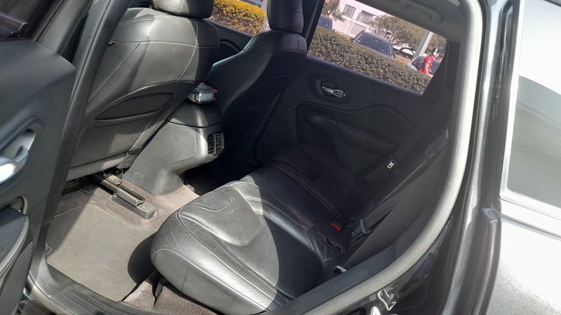 Jeep Cherokee Longitude 4X2 AT
