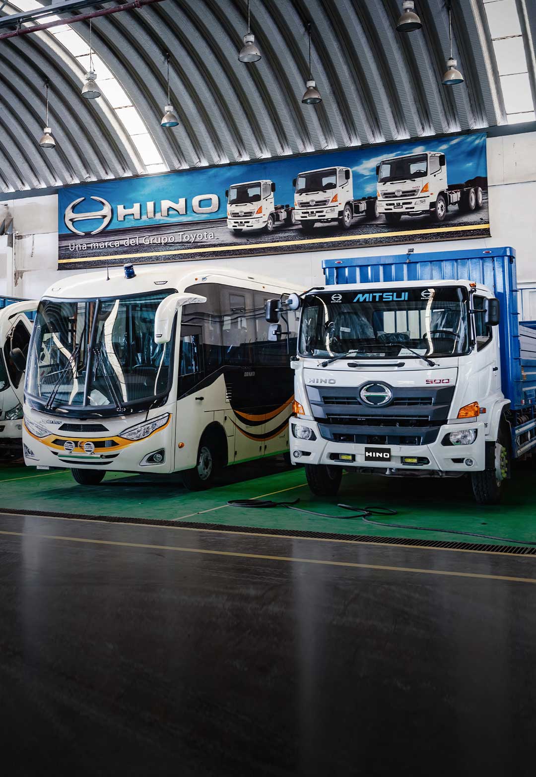 En Mitsui encuentras los servicios post-venta para tu camión o Bus Hino como Mantenimientos, Carrocería y Pintura + 