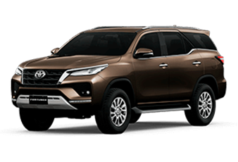 FORTUNER 2.8 ADVENTURE 4x4 MT con radio táctil de 9" de fábrica